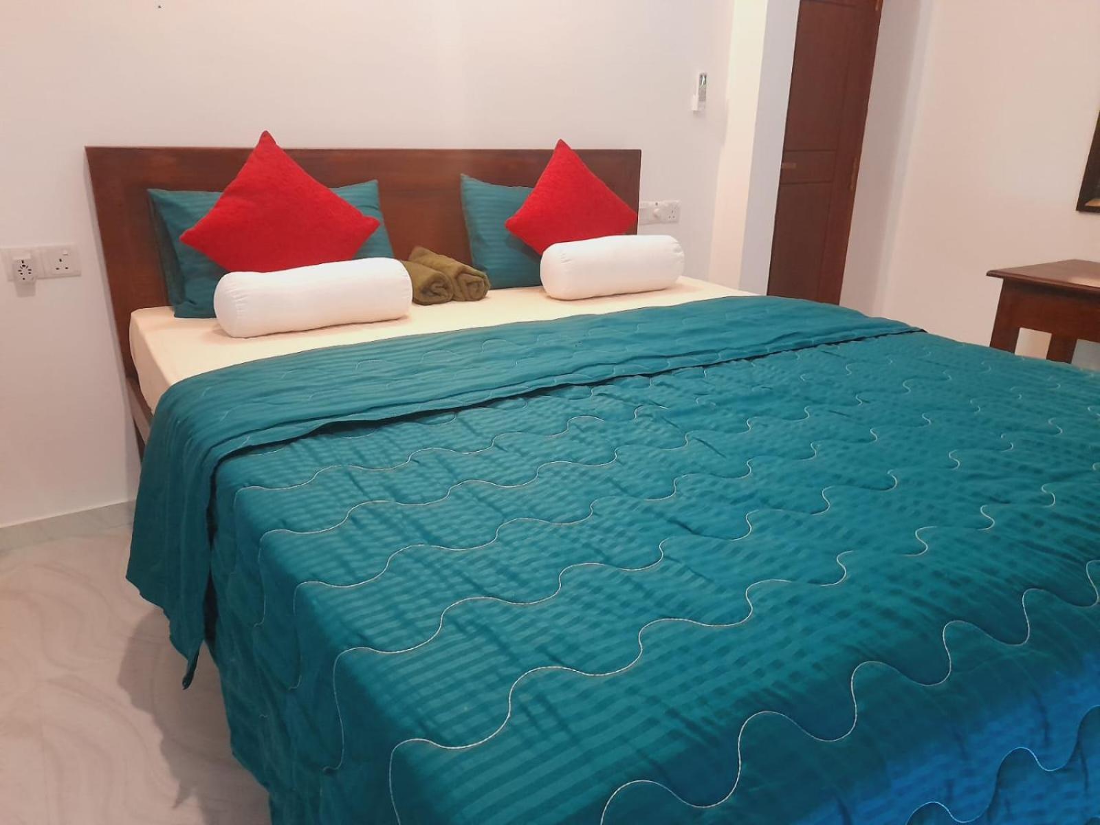 New Sea Lion Guest House Hikkaduwa Ngoại thất bức ảnh
