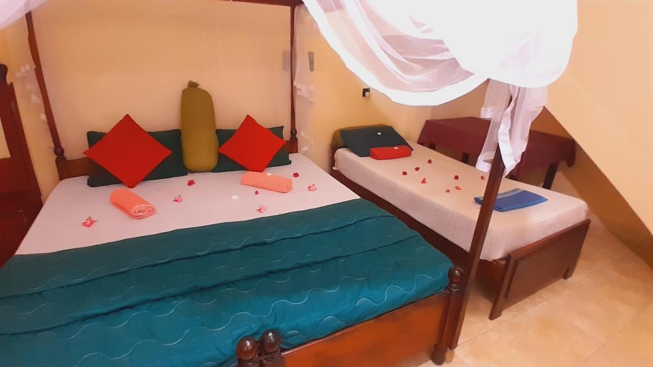 New Sea Lion Guest House Hikkaduwa Ngoại thất bức ảnh