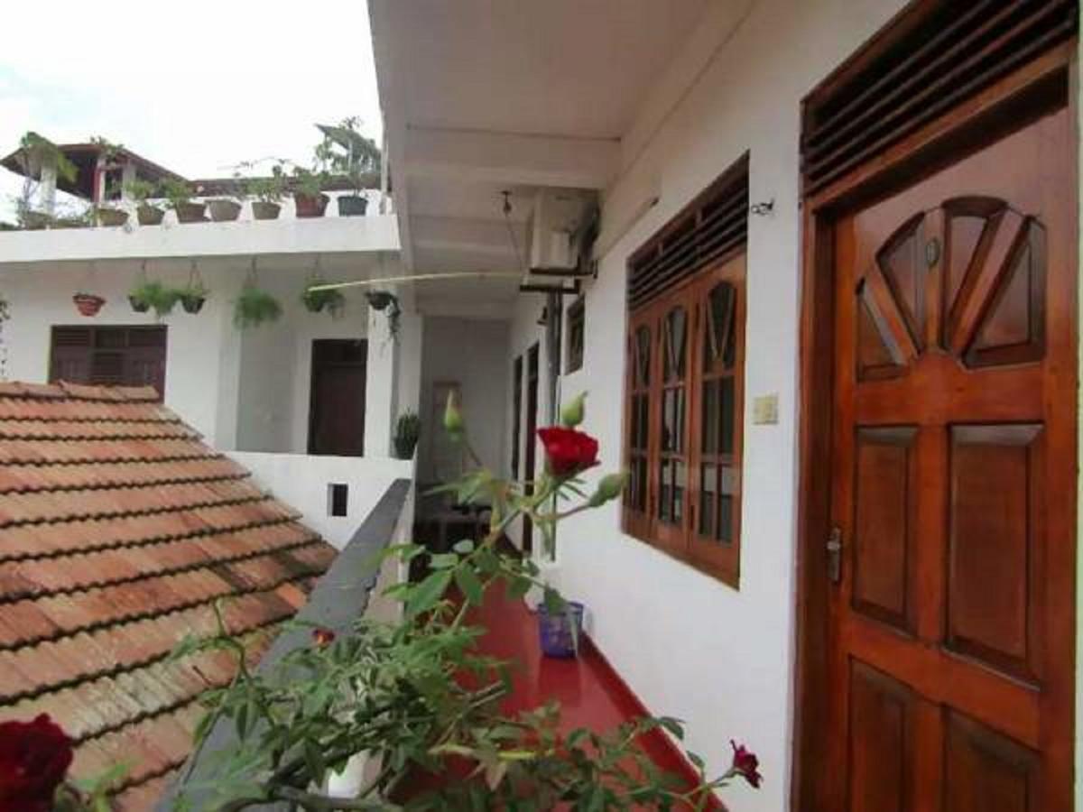 New Sea Lion Guest House Hikkaduwa Ngoại thất bức ảnh